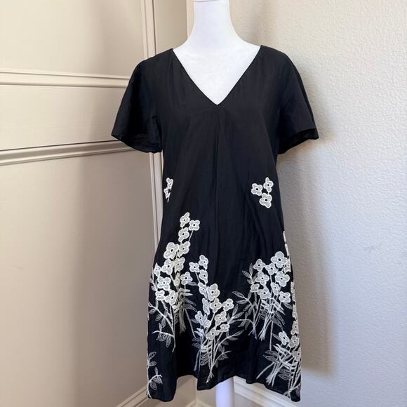 Corey Lynn Calter Dresses & Skirts - Corey Lynn Calter Black White Floral Embroidered V-Neck Cotton Midi Dress Sz M